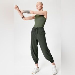 Athleta Black Metropolis Jogger Sz 8